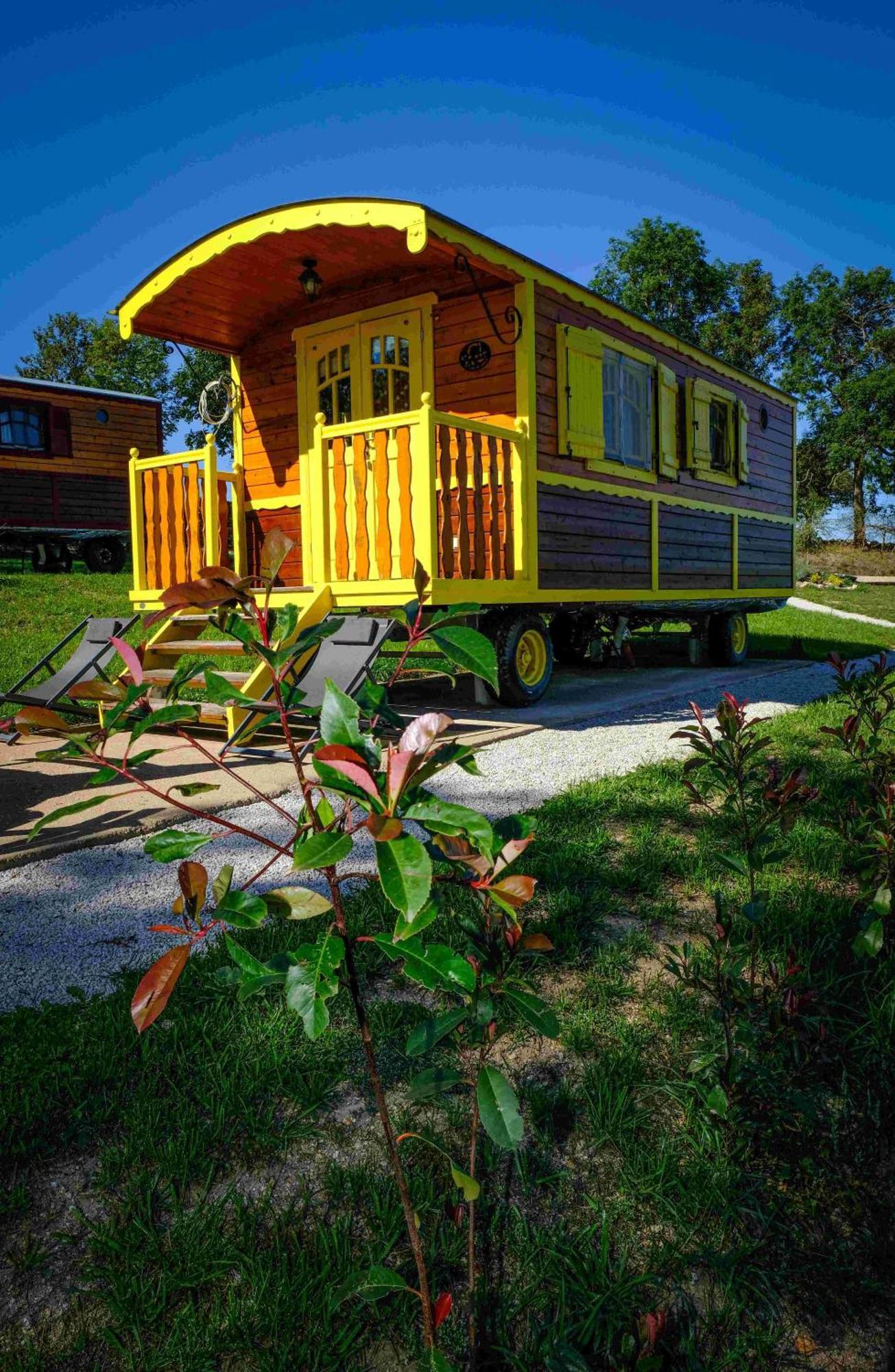 Les Roulottes De La Ferme Des Chanaux Saint-Julien-d'Ance Екстер'єр фото