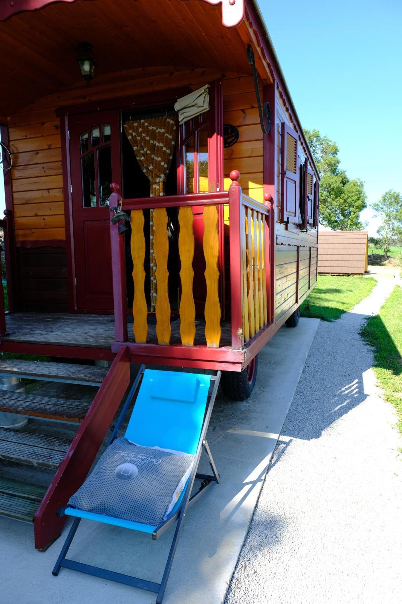 Les Roulottes De La Ferme Des Chanaux Saint-Julien-d'Ance Екстер'єр фото