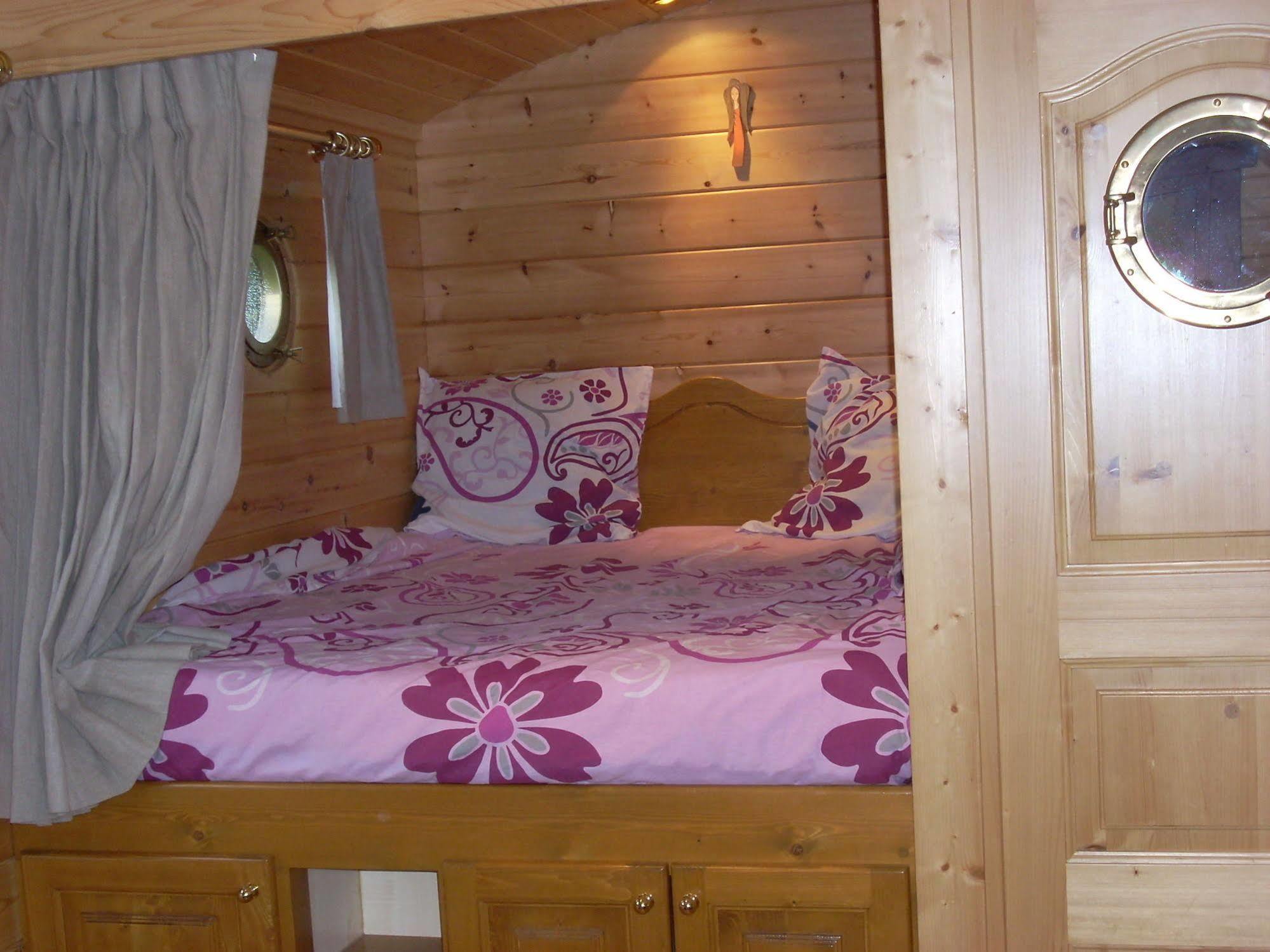 Les Roulottes De La Ferme Des Chanaux Saint-Julien-d'Ance Екстер'єр фото